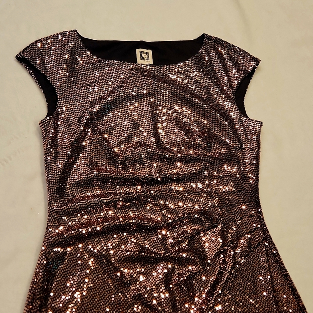 NWT ANNE KLEIN size 4 gold sequin dress